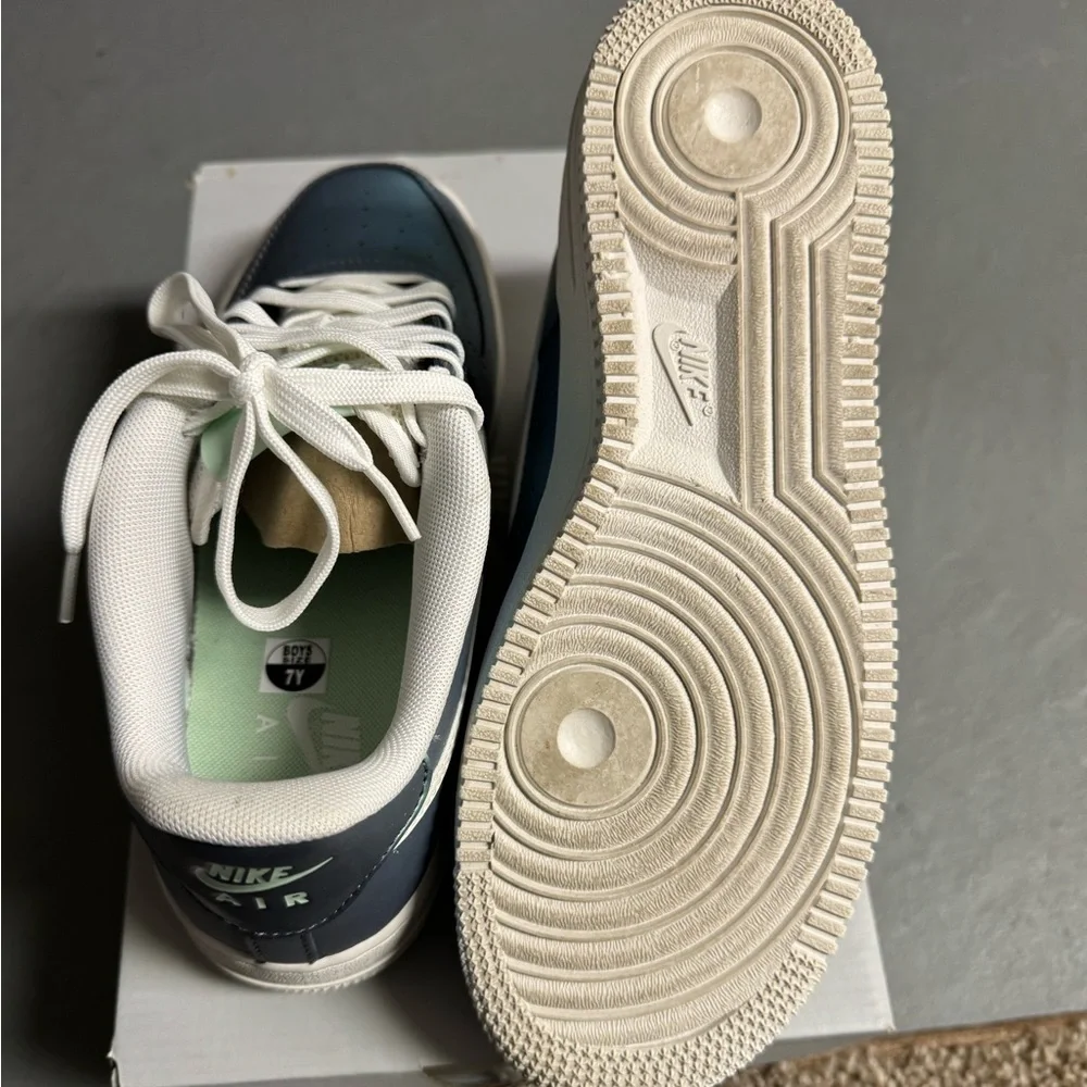 Nike Air Force 1s boys